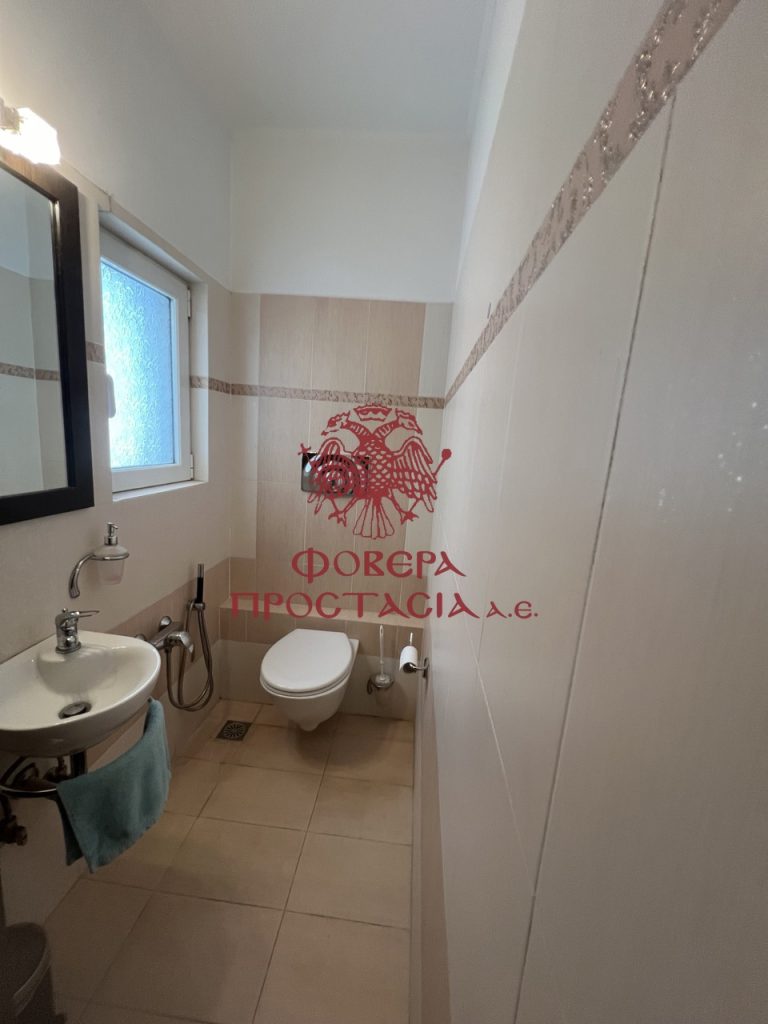 92c692d7c7284dd382de3af2ecd311ff