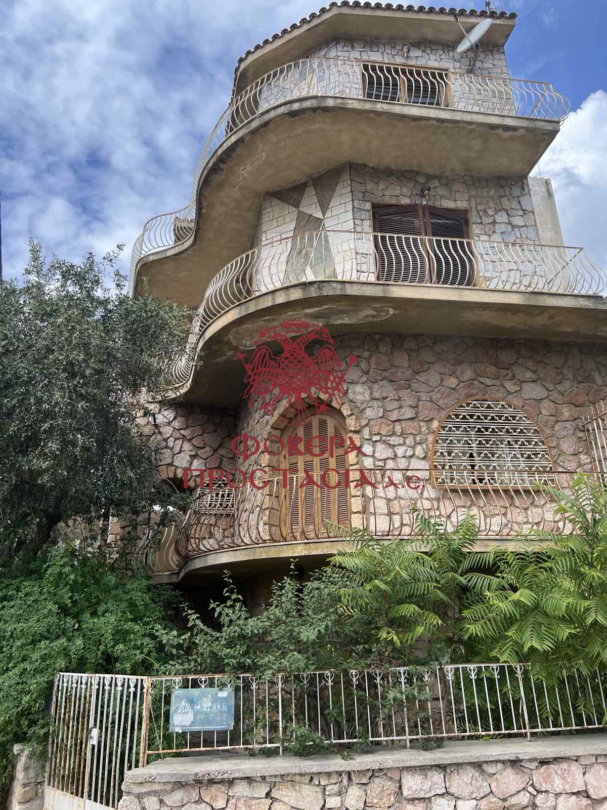 e5215825732042f28b33c5bc3dd39db1